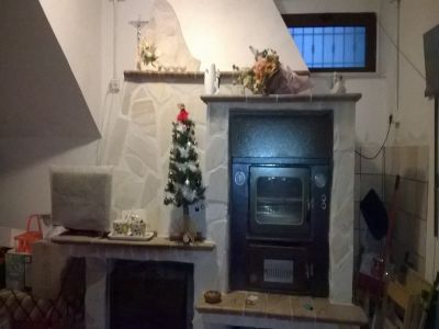 taverna con camino e forno a legna