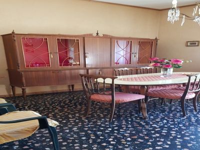 Sala con balcone